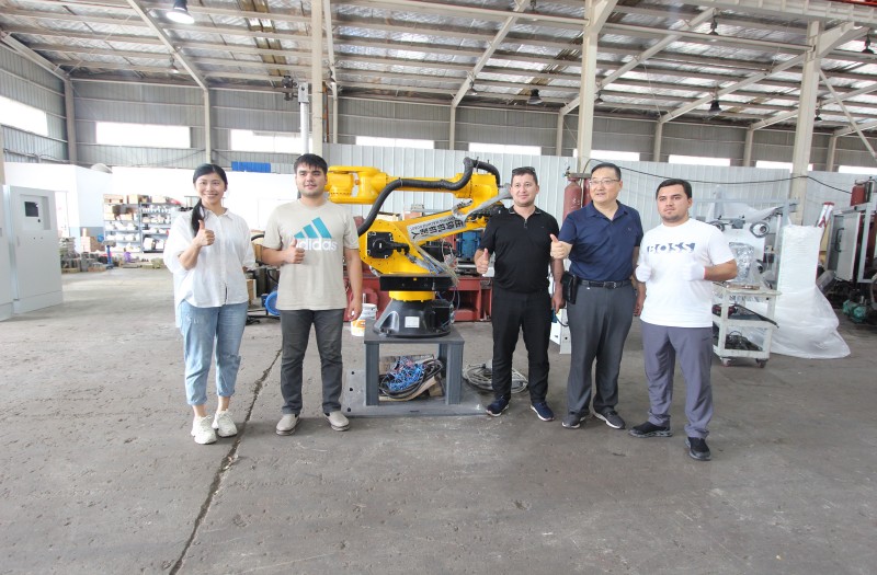 Welcome Tajikistan customers to visit our factory