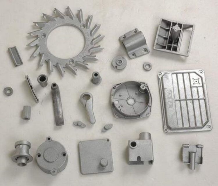 What is a hot chamber die casting machine