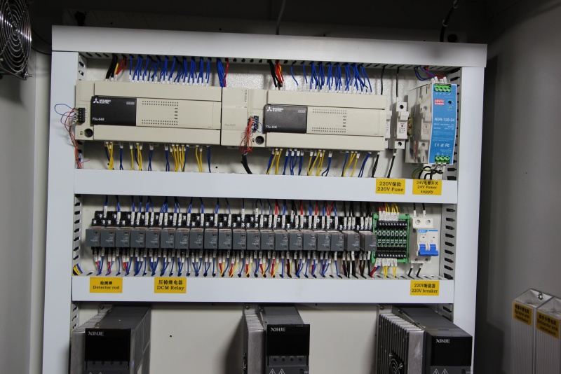 The Electrical Control Of The Die-Casting Machine'S Automation Equipment