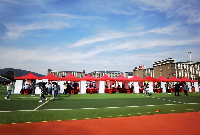 Bengbu Longhua Die Casting Machine Co., Ltd. participated in the campus recruitment event held by Bengbu Technology and Business College